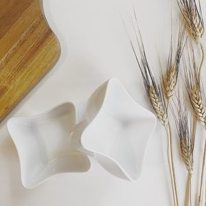 2 small dipping bowls for sauces, or small bites